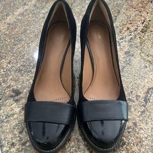 Worn once or twice. Like new. Make an offer!